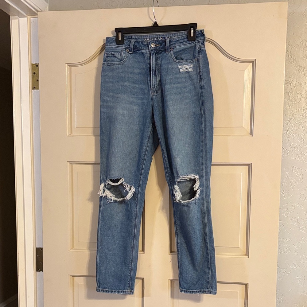 American Eagle Outfitters Light Blue Ripped Boyfriend Jeans